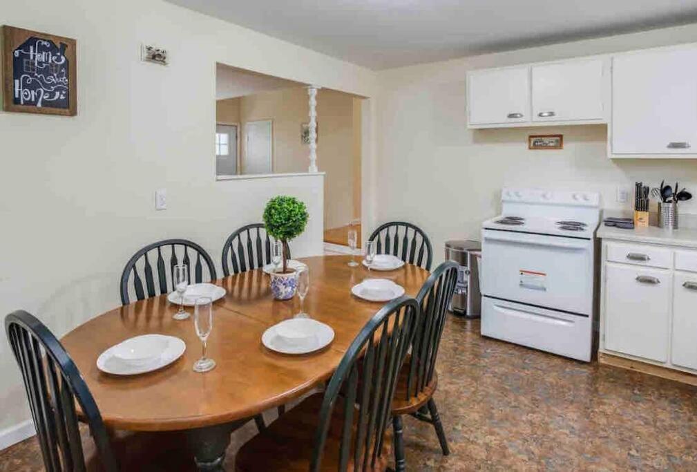 شقة Amazing Ranch Mins Away From Airprt/Rit/Dwtn/Uofr روتشستر المظهر الخارجي الصورة